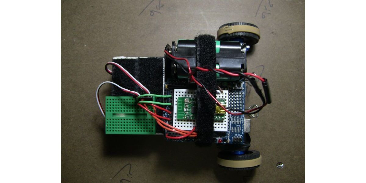 Pololu - Remote Controlled Arduino Robot Using Wixel Transceivers