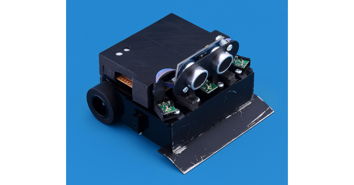 Pololu - Brandon's mini sumo robot: Black Mamba